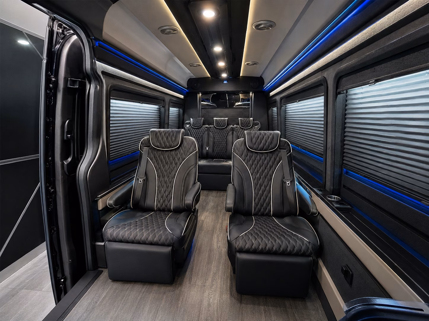 airport shuttle buses for fau graduation bowl games and boca events