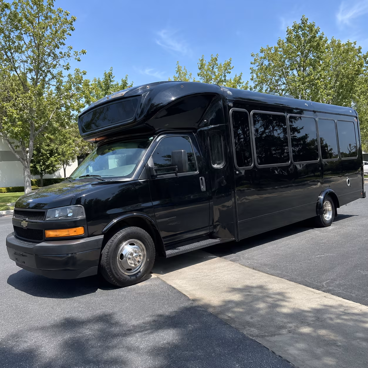 boca raton 15 passenger party bus