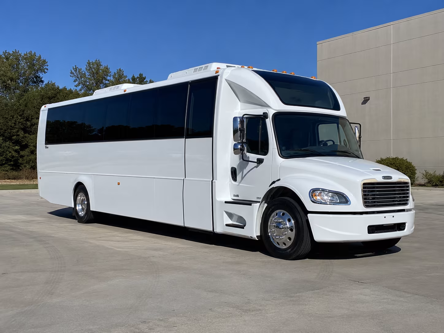 boca raton 28 passenger party bus
